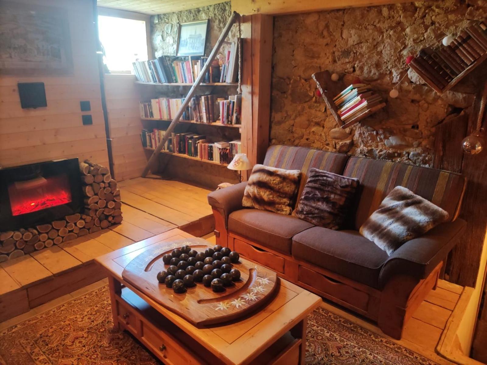 La Chambre Nature Chez Les Garcons Saint-Paul-sur-Yenne Kültér fotó